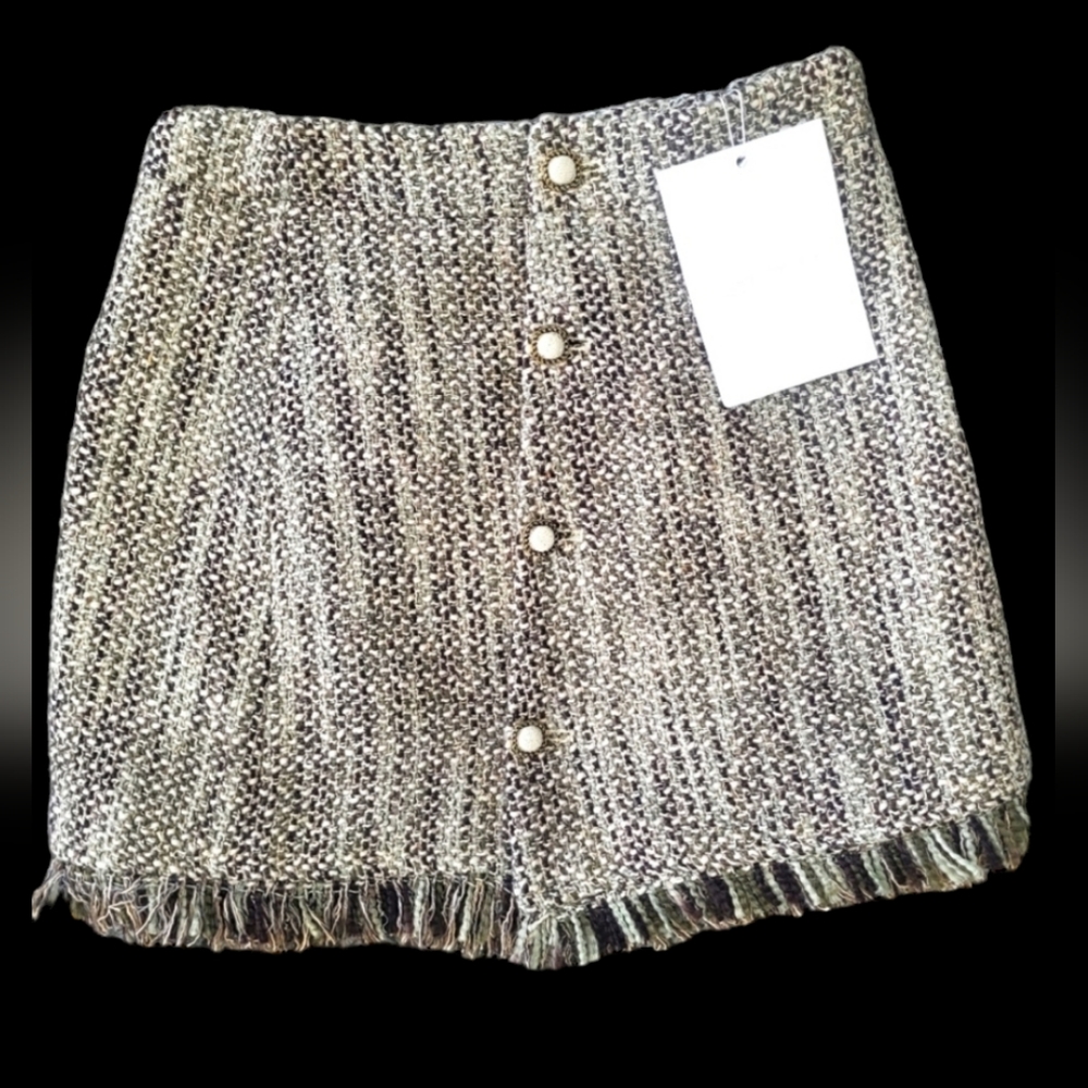 Woman's wool Mini NWT by 7Shiftin size M
